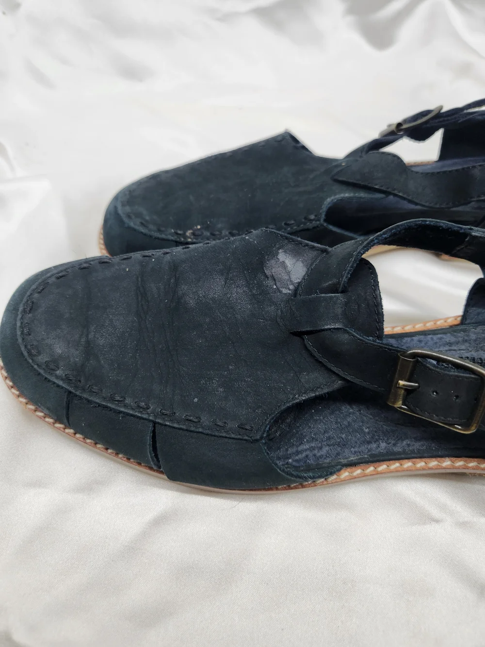 Eddie Bauer black suede